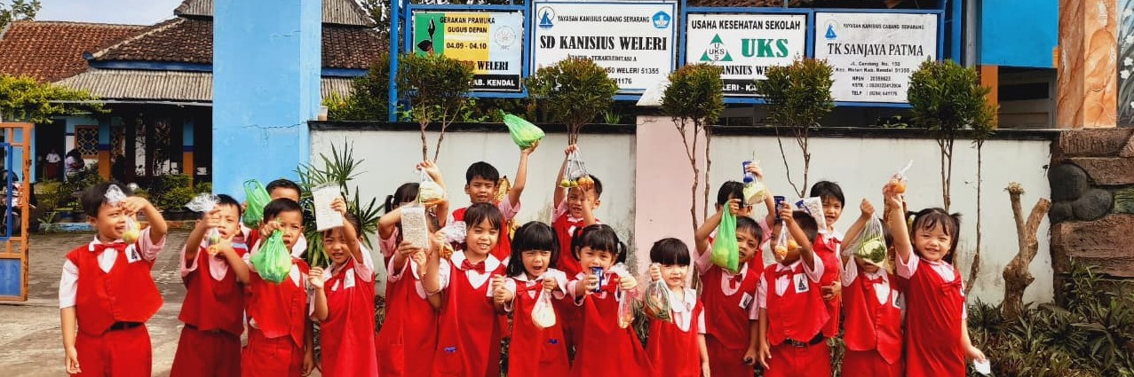 Belajar belanja Sayuran di Pasar Longopan,,, Anak-anak bisa belanja sendiri sayuran kesukaan,,,,seruuu banget